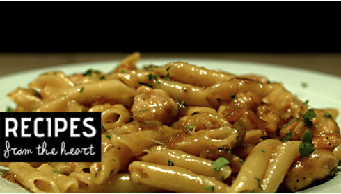 CHICKEN FILLET WITH PENNE PASTA AND MASTIHA CREAM